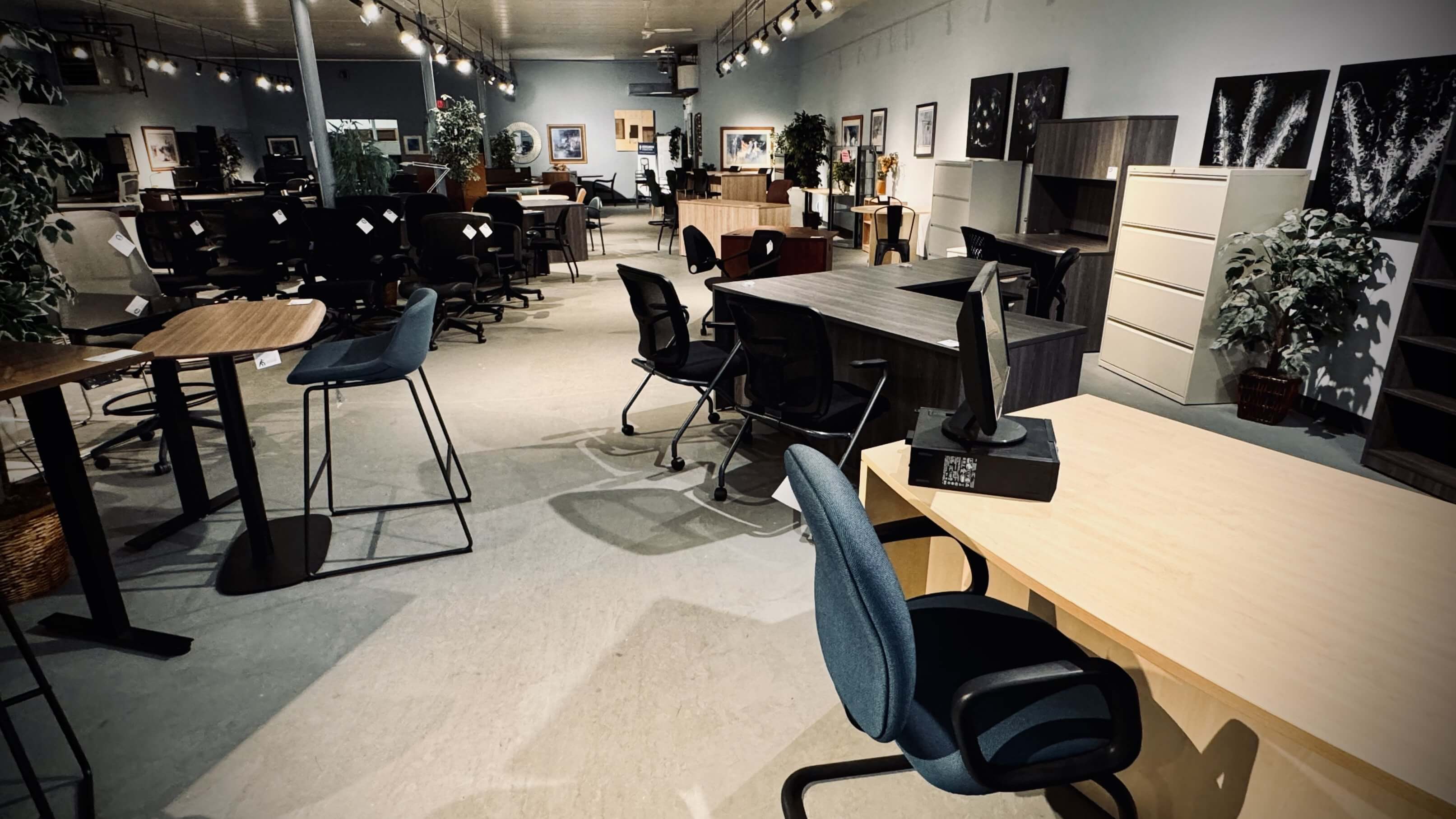 Showroom Desks and Chairs